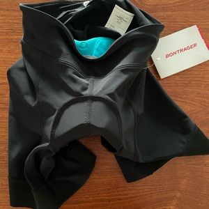 Women’s Bontrager Anara short bike shorts.